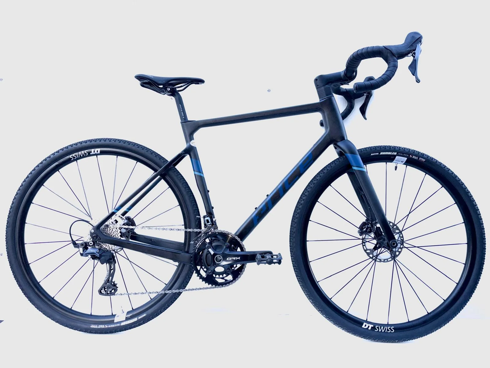 PRICE Gravel Carbon – Schwarz und Blau – Shopfoto, Fahrzeug 5698